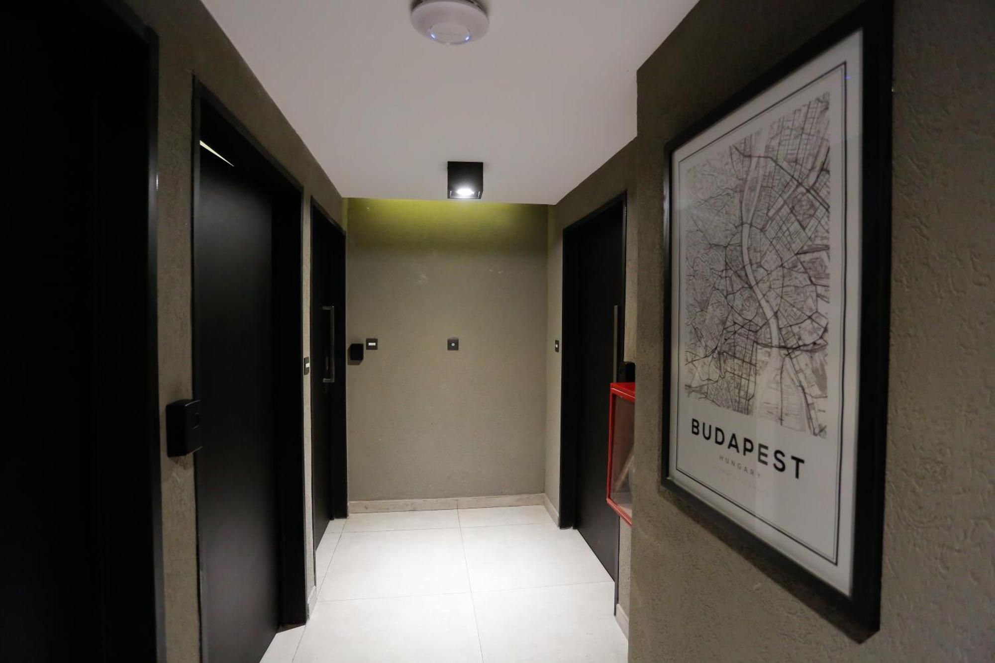 Own Belgrano Studios & Suites Buenos Aires Exterior photo